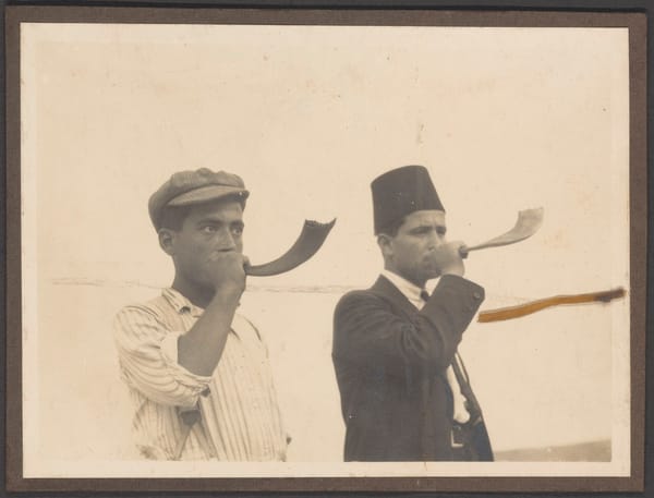 Shōftim and Tshuva / שפֿטים און תּשובה